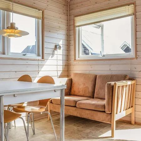 19 * Thyborøn